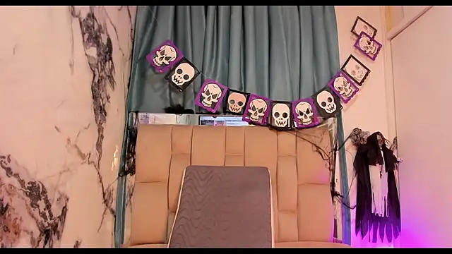 Snapshot of AvaX_777 chatting on November 2025 12:31:02 PM AvaX 777 online show from November 2025 12:31:02 PM