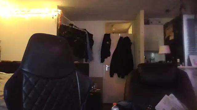 djeffrey-nl online show from March 2026 09:05:01 AM