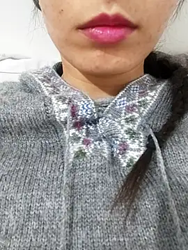 saraaxx1 online show from March 2026 02:43:01 PM