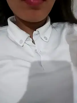 saraaxx1 online show from May 2026 02:57:01 PM