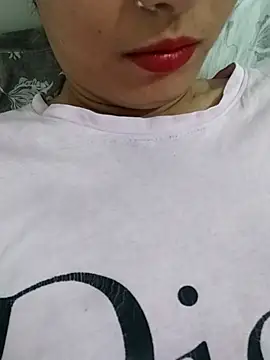 saraaxx1 online show from June 2026 12:06:02 PM