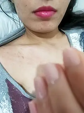 saraaxx1 online show from March 2026 02:13:01 PM