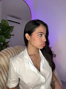 Snapshot of _Emily_Thompson_ chatting on October 2025 01:26:01 AM Emily Thompson online show from October 2025 01:26:01 AM