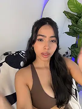  Emily Thompson  online show from July 2026 12:30:02 AM
