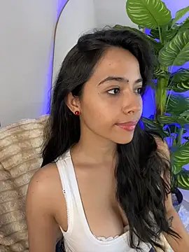  Emily Thompson  online show from July 2026 02:22:02 AM