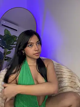 Snapshot of _Emily_Thompson_ chatting on December 2025 02:07:02 AM Emily Thompson online show from December 2025 02:07:02 AM