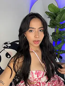  Emily Thompson  online show from July 2026 03:41:02 AM