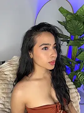  Emily Thompson  online show from June 2026 02:22:03 AM