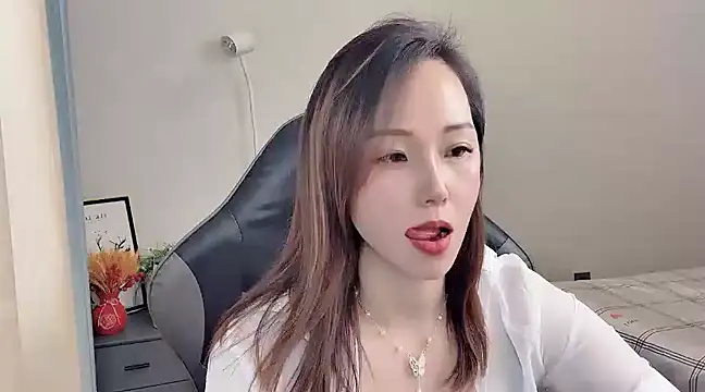 Dewluna online show from March 2025 04:07:02 PM