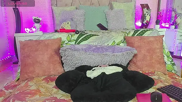 verodaza online show from November 2025 06:56:02 AM