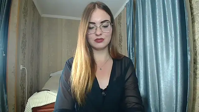 Snapshot of Leila_Kissyu chatting on September 2025 06:03:02 PM Leila Kissyu online show from September 2025 06:03:02 PM