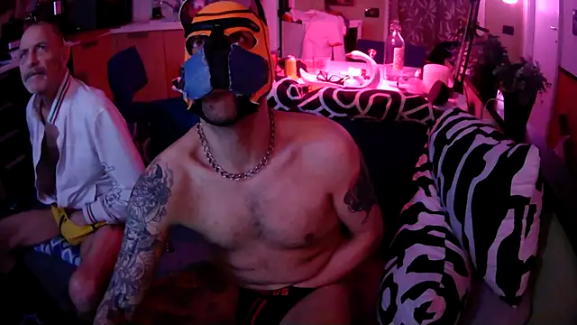 danix wild wolf online show from March 2026 03:06:01 AM