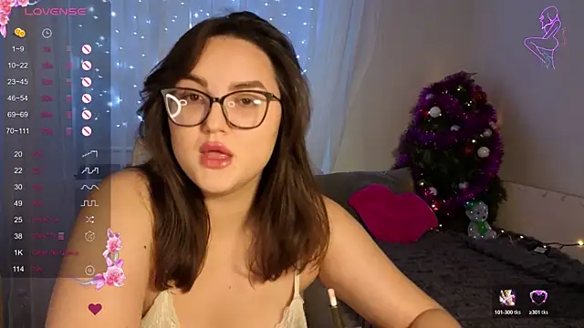 MiraLuccian online show from January 2026 09:29:01 PM