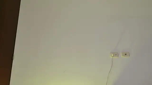 isahilton1 online show from October 2025 09:22:02 PM