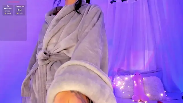 Snapshot of Hi_Soyfer chatting on September 2025 09:10:01 PM Hi Soyfer online show from September 2025 09:10:01 PM