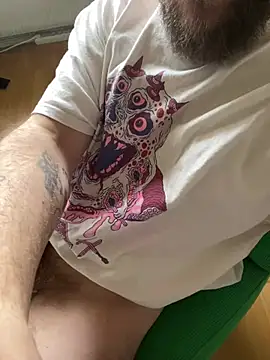 Snapshot of xmasterduck chatting on March 2025 03:07:01 PM xmasterduck online show from March 2025 03:07:01 PM