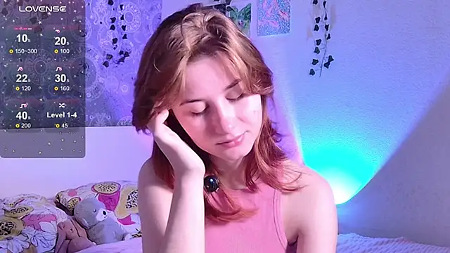 Snapshot of Cute_Cate404 chatting on October 2025 02:45:01 AM Cute Cate404 online show from October 2025 02:45:01 AM