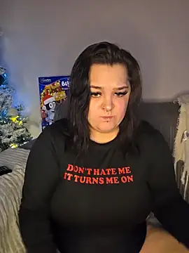 Saucy-Serenity online show from December 2025 09:37:02 PM