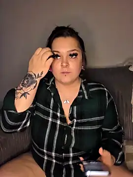 Saucy-Serenity online show from November 2025 08:23:02 PM