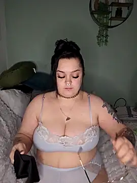 Saucy-Serenity online show from February 2026 07:49:02 PM