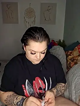 Saucy-Serenity online show from April 2026 07:18:01 PM