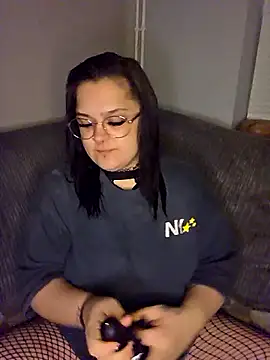 Saucy-Serenity online show from October 2025 07:25:02 PM