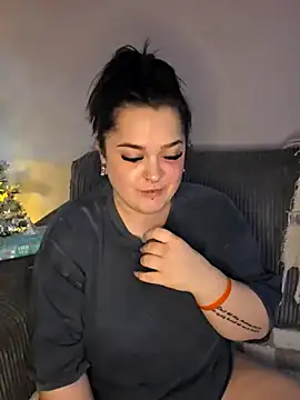 Saucy-Serenity online show from November 2025 08:31:01 PM