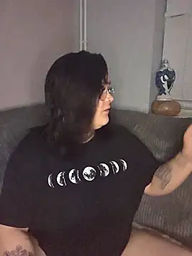 Saucy-Serenity online show from October 2025 07:35:02 PM