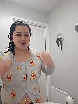 Saucy-Serenity online show from February 2026 01:44:02 PM