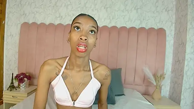 SCARLHETTBROWN online show from May 2026 01:53:01 PM