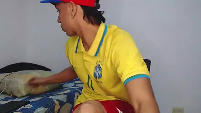 Snapshot of Monkey_uchiha777 chatting on December 2025 10:43:02 PM Monkey uchiha777 online show from December 2025 10:43:02 PM