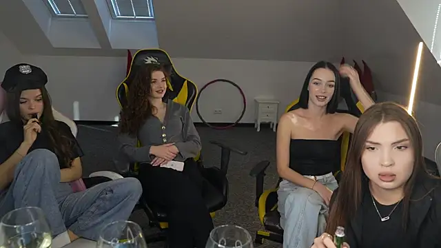 Snapshot of Billie054 chatting on November 2025 08:08:01 AM Billie054 online show from November 2025 08:08:01 AM