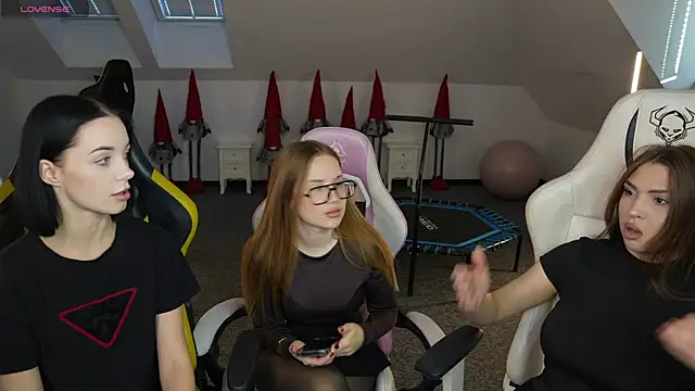 Snapshot of Billie054 chatting on November 2025 07:45:02 AM Billie054 online show from November 2025 07:45:02 AM