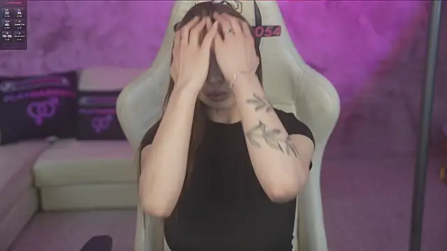 Snapshot of Billie054 chatting on February 2026 07:41:02 AM Billie054 online show from February 2026 07:41:02 AM