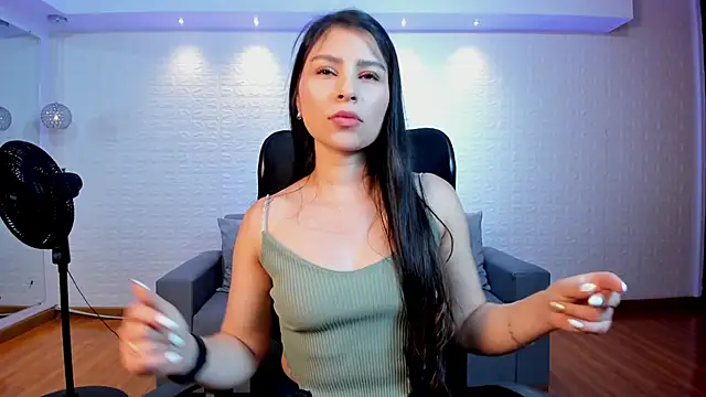 Catalina Santhana online show from September 2025 07:17:02 PM