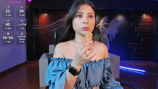 Catalina Santhana online show from October 2025 06:31:01 PM
