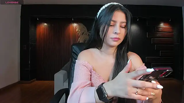 Catalina Santhana online show from September 2025 05:30:02 PM