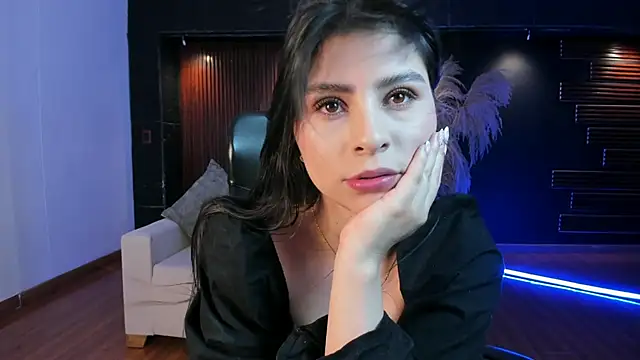 Catalina Santhana online show from October 2025 08:31:01 PM