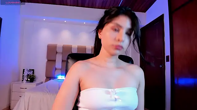 Catalina Santhana online show from March 2025 10:49:01 PM