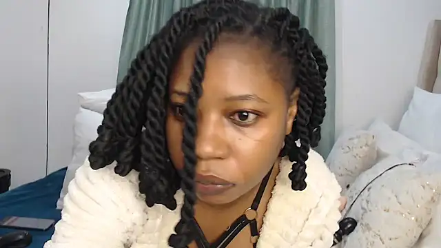 Snapshot of MystiqueTeee chatting on June 2026 02:06:02 AM MystiqueTeee online show from June 2026 02:06:02 AM