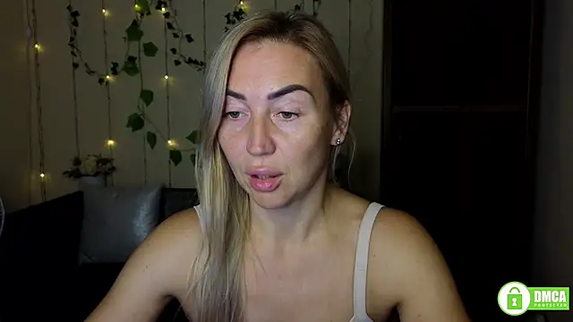 Kiss julli88I online show from October 2025 05:25:02 PM