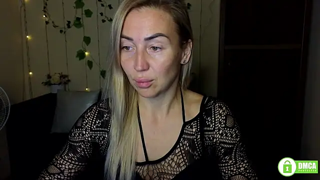 Kiss julli88I online show from October 2025 05:25:02 PM