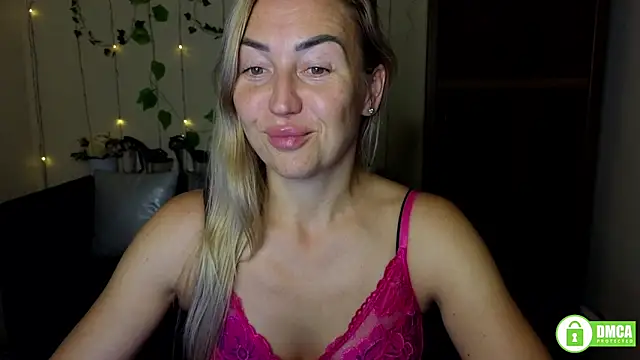 Kiss julli88I online show from September 2025 05:28:01 PM