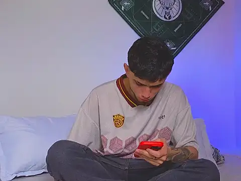 samevansx  online show from November 2025 06:19:01 PM