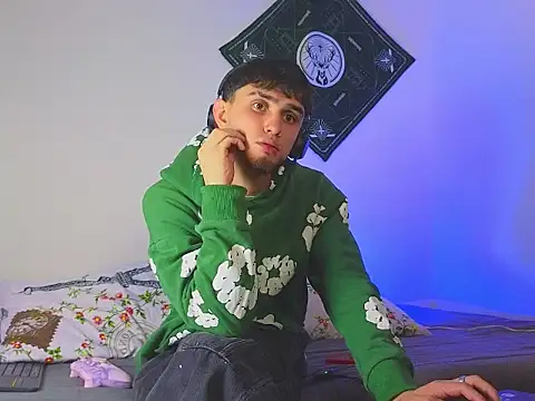 samevansx  online show from December 2025 05:33:01 PM