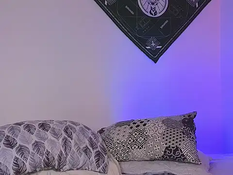 samevansx  online show from October 2025 02:38:02 PM