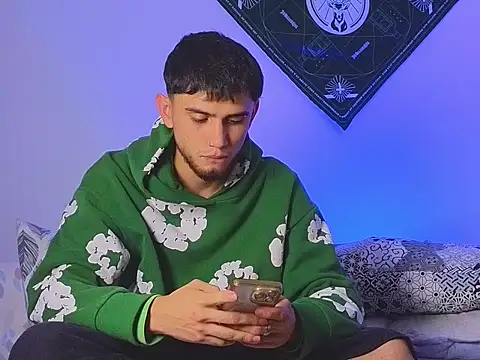 samevansx  online show from October 2025 11:03:02 PM