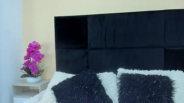 MaddyCrofft online show from March 2026 11:25:02 AM