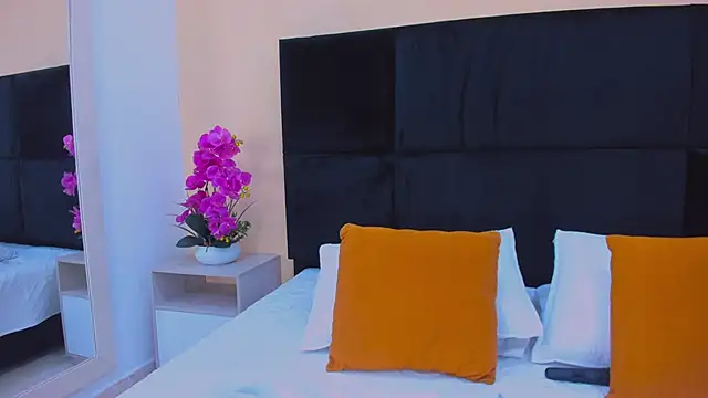 MaddyCrofft online show from January 2026 11:24:01 AM