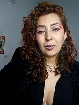 Luz delunaa online show from January 2026 09:18:01 PM